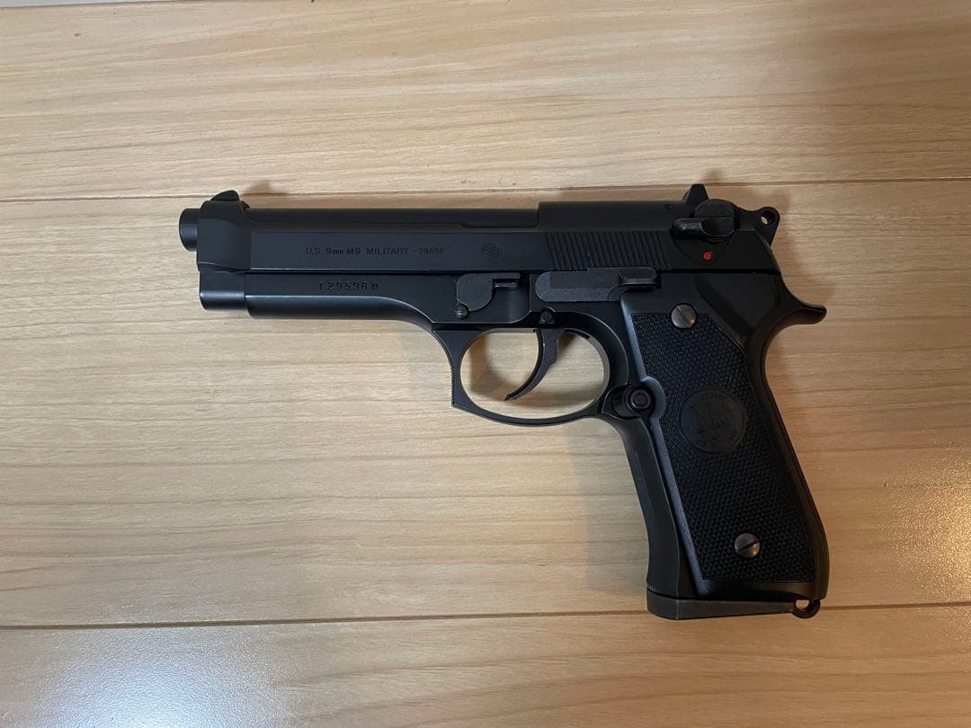 東京マルイ M92F Military Model ガスガン 予備マガジン2個付