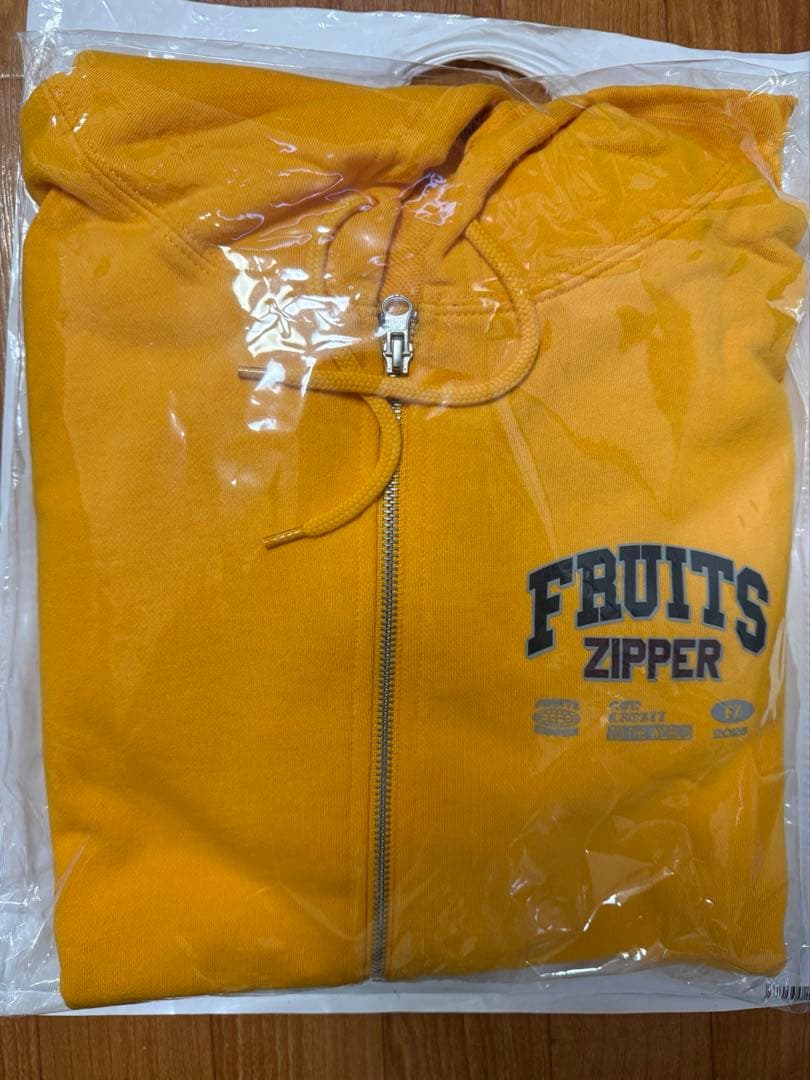 FRUITS ZIPPER 鎮西寿々歌 推しパーカー - メルカリ