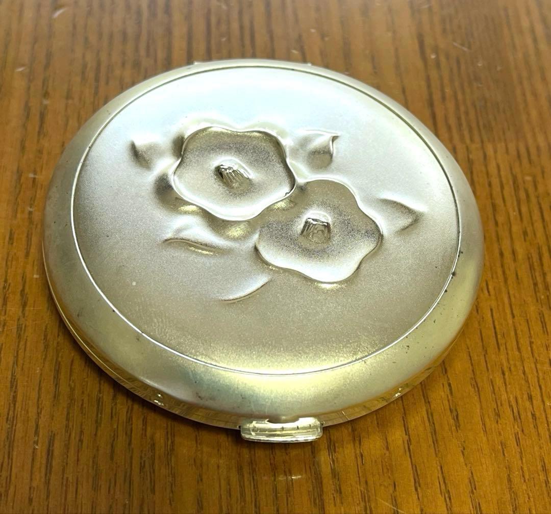 1972 年 資生堂花椿会 ハイプリオール 記念品シルバーコンパクト 非売品