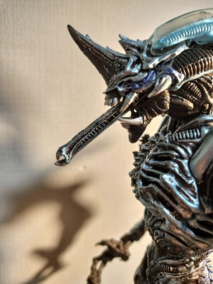 NECA ライノエイリアン 開封品