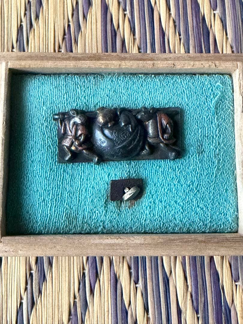 金工 目貫 前金具 赤銅 ネズミ 宝袋 未使用 木箱