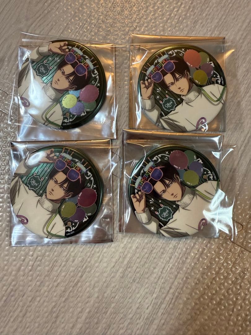 進撃の巨人 プリンスホテル 描き下ろしメタル缶バッジ リヴァイ