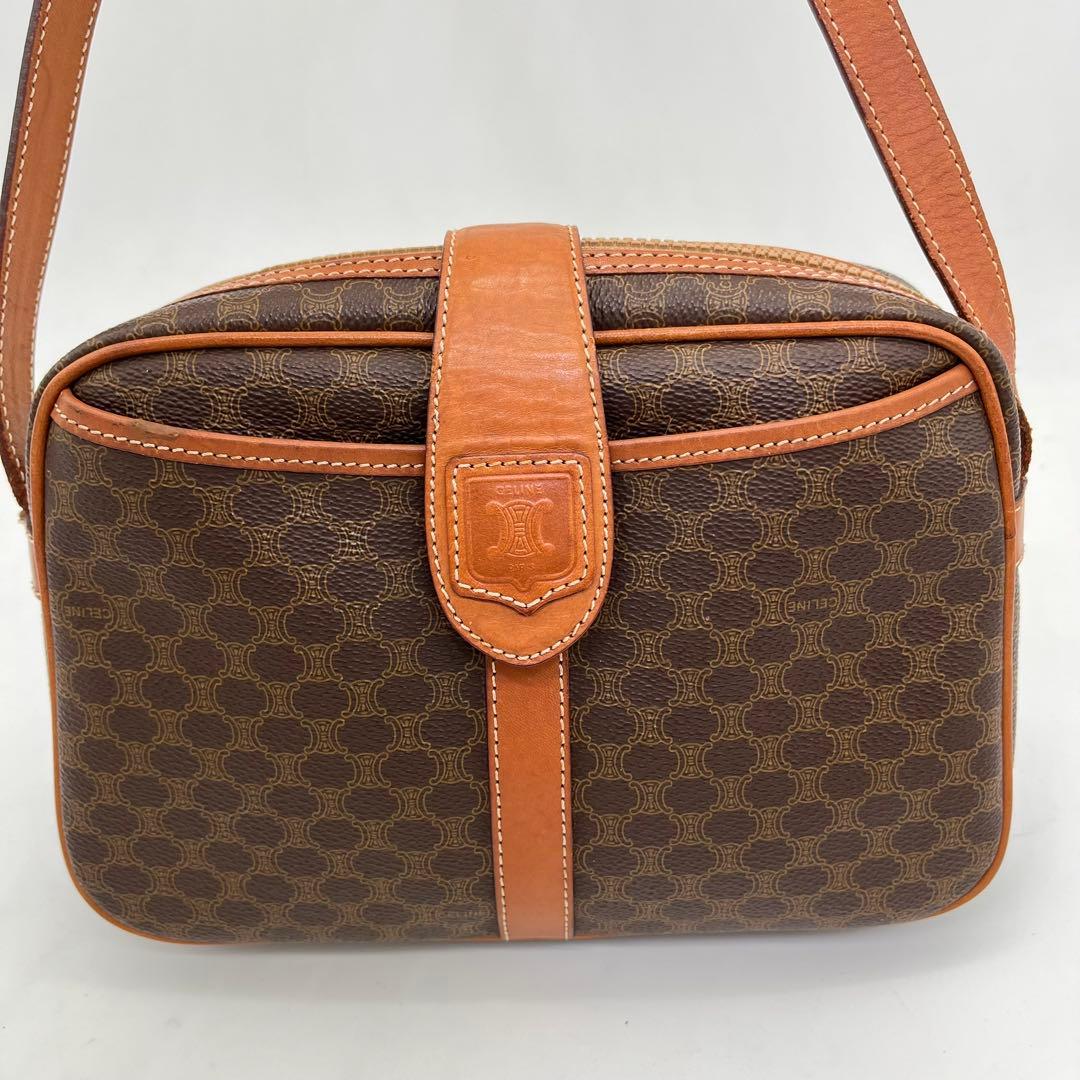 美品】CELINE ショルダーバッグ 斜めがけ マカダム柄 トリオンフ PVC