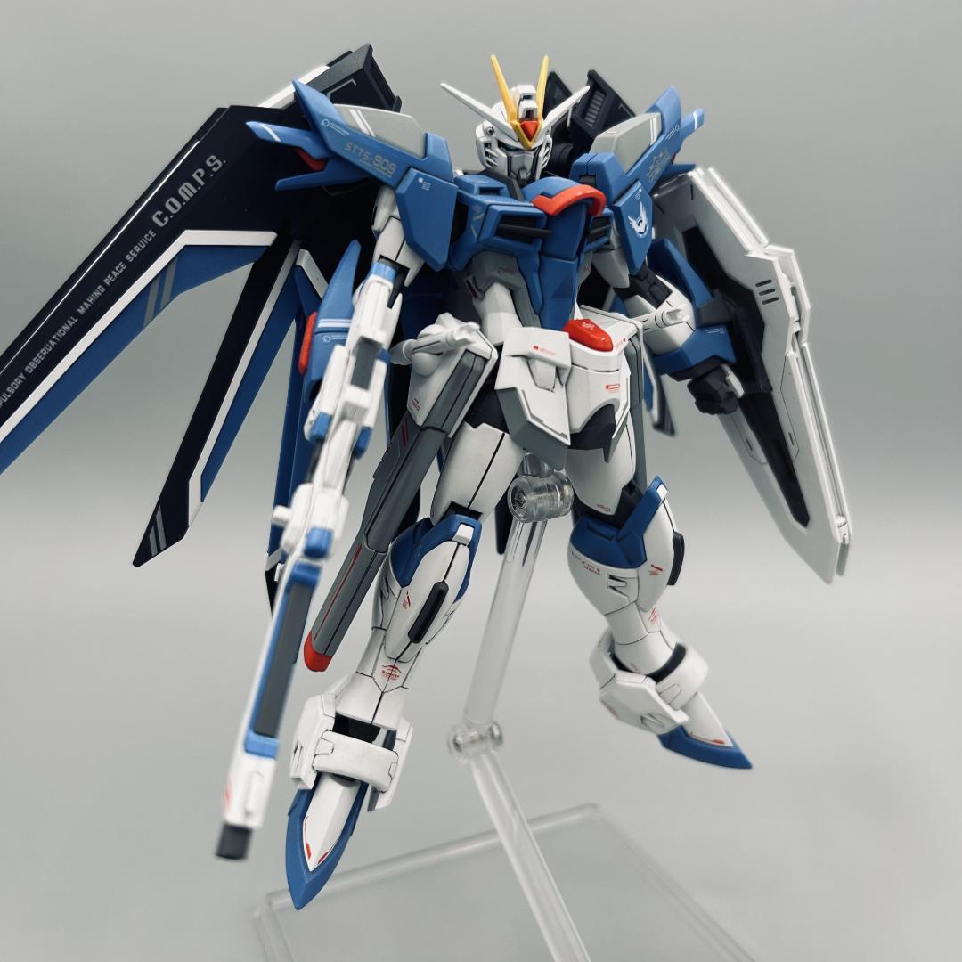 HG 1/144 ライジングフリーダムガンダム 全塗装済み完成品