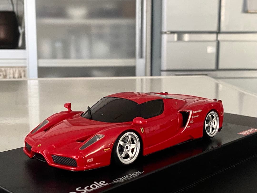 ミニッツボディー　エンツォフェラーリ ディテールアップカスタム