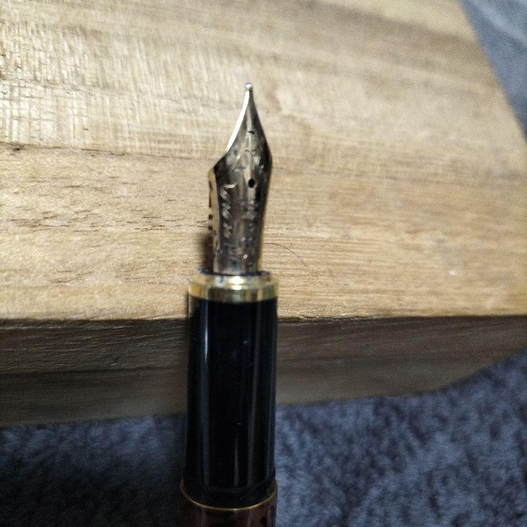 14K　PILOT 茶色と金色の万年筆