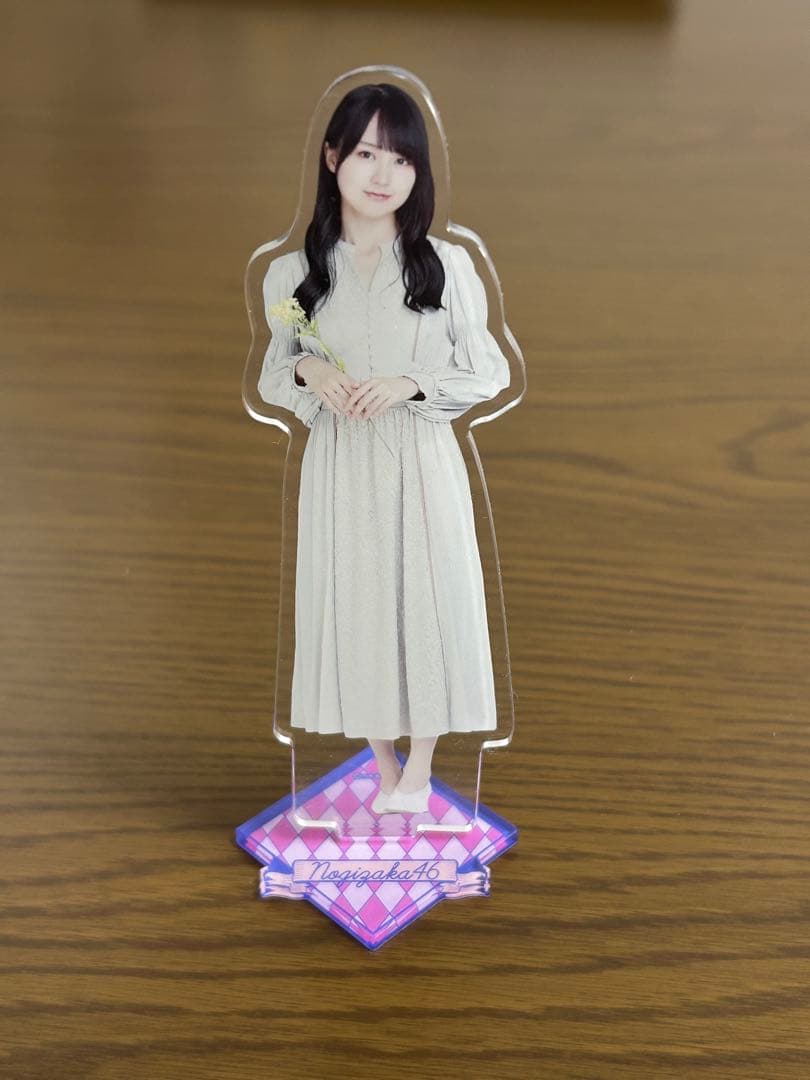 アクリルスタンド 乃木坂46 賀喜遥香 - メルカリ