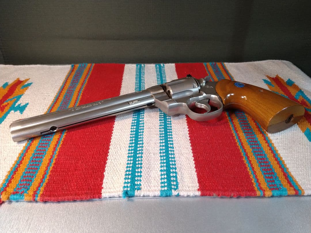 希少な美品！タナカ　コルトパイソン8インチ！銀色・木グリ付のカートレスガスガン！