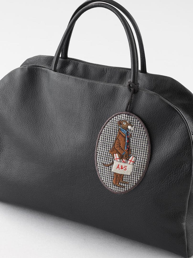 ARTS&SCIENCE Embroidered charm holiday - メルカリ