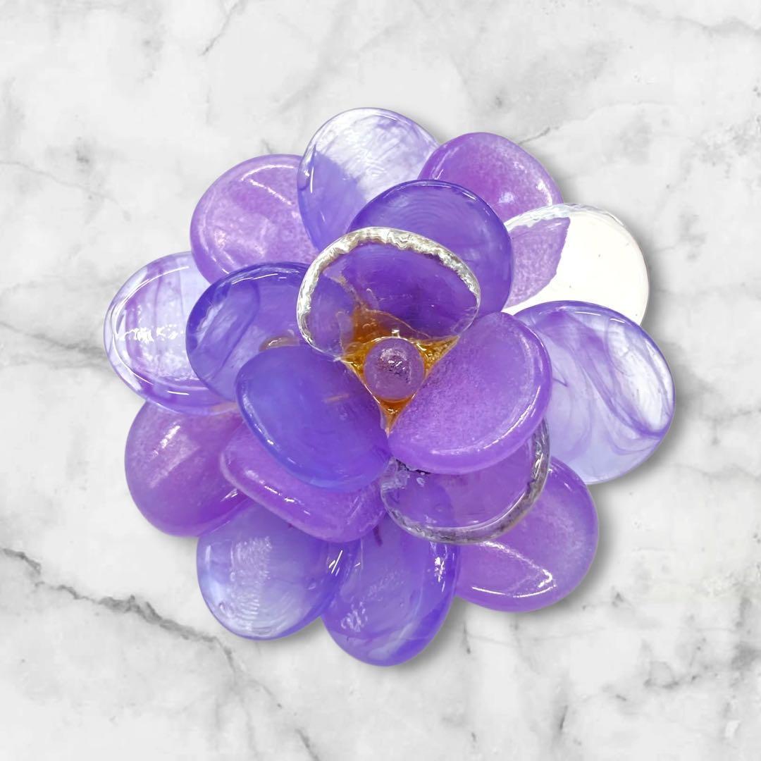 CHANEL シャネル カメリア ガラスブローチ 紫 220 - メルカリ