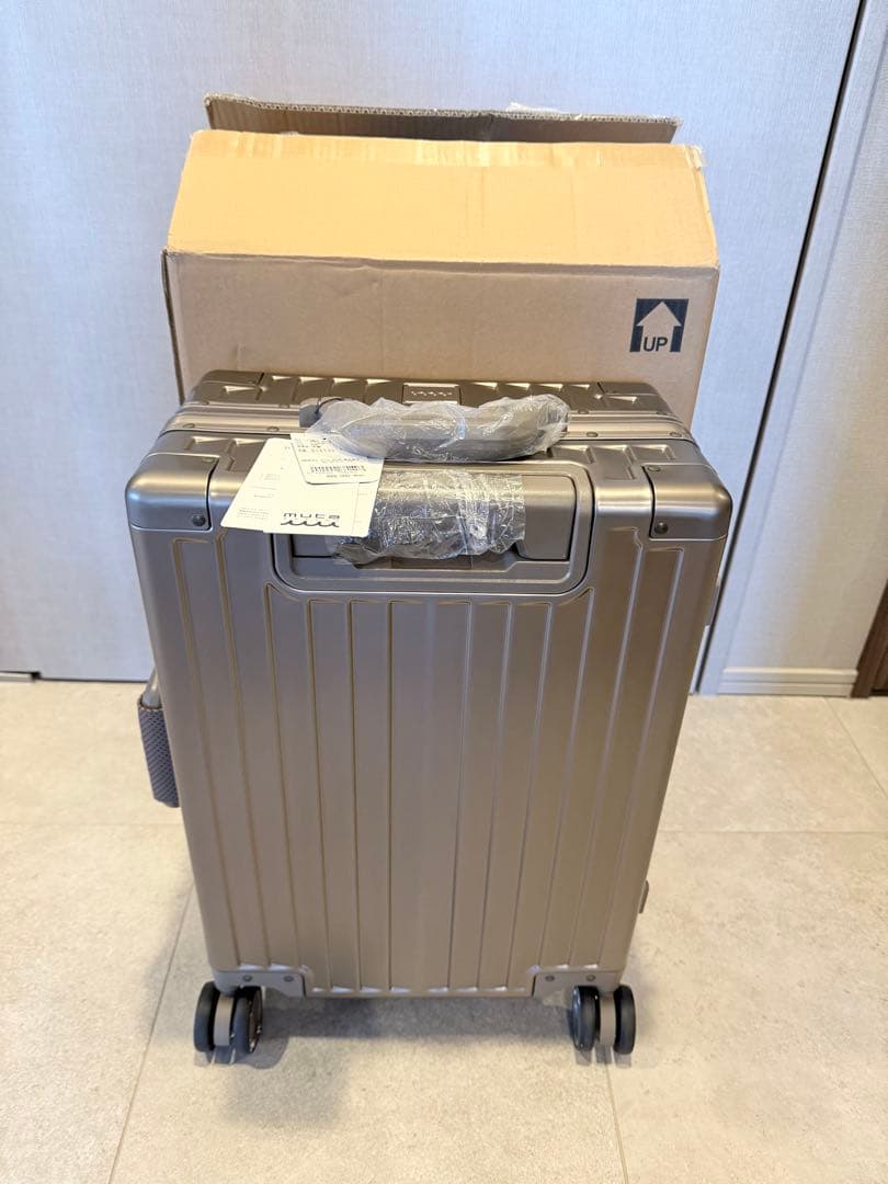 muta チタンゴールドキャリーケース箱付き 送料無料】ニュートリップ スーツケース キャリーケース NT-GB0701