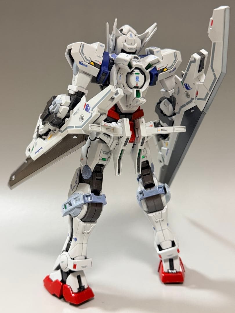ガンプラ完成品　MGガンダムアストレア＋プロトGNツインブロードブレード