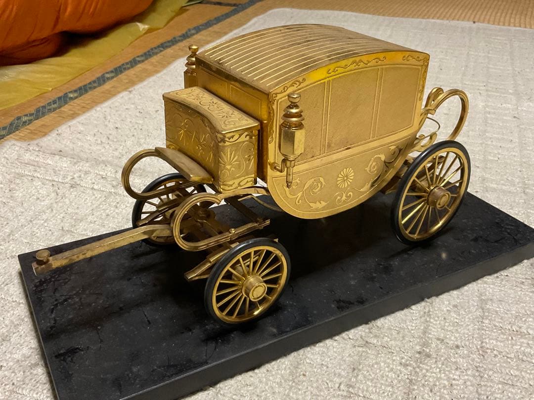天皇陛下即位記念幌馬車／ダイキャスト製品・24k GP。【現状出品 稼働