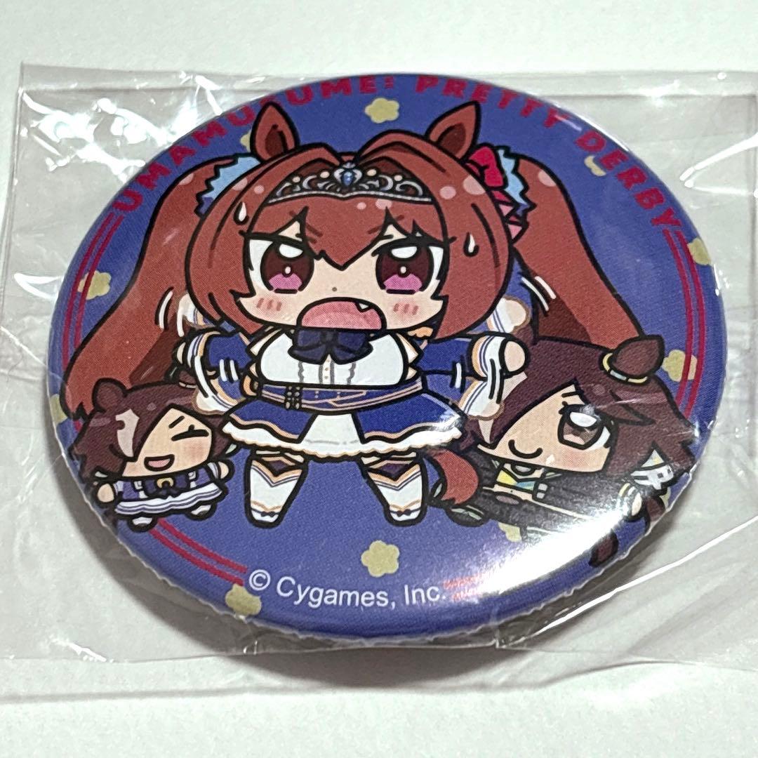 ウマ娘 ダイワスカーレット 缶バッジ ぬいぐるみといっしょ - メルカリ