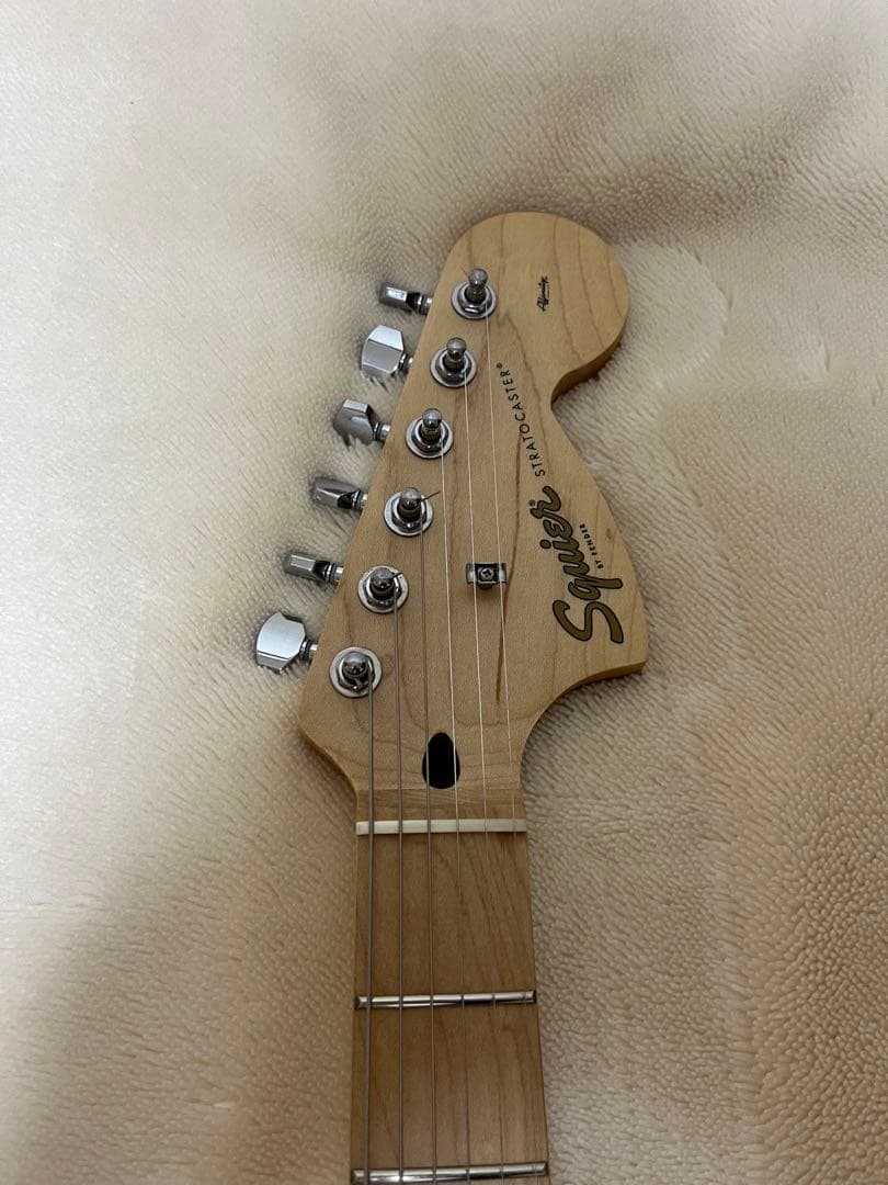 【調整済】Squier スクワイア　fender ストラト　エレキギター　美品