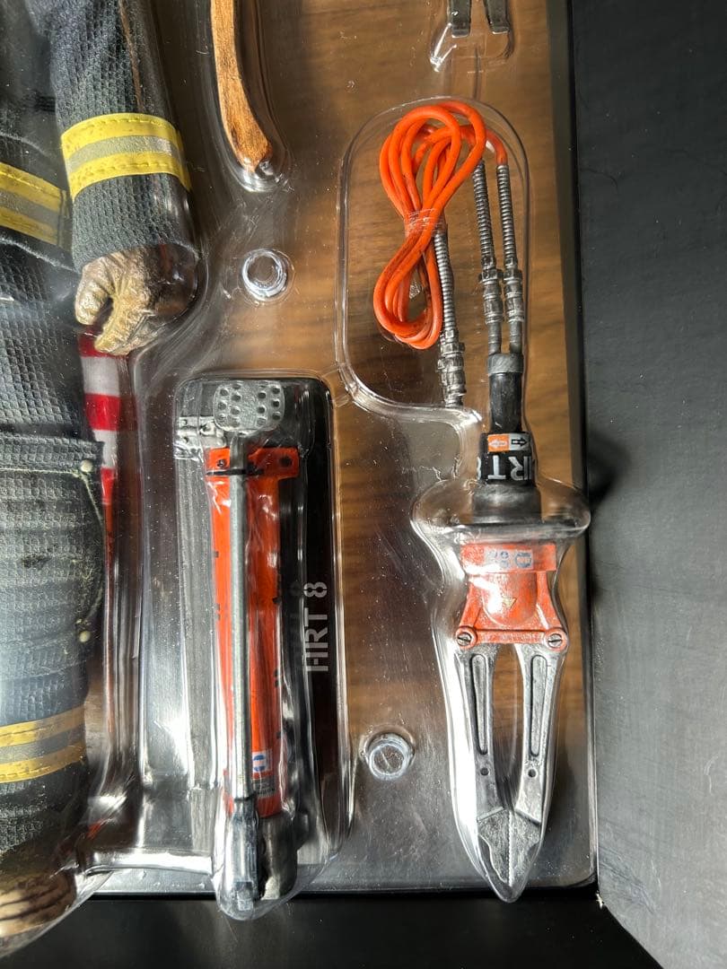 ホットトイズ FIRE FIGHTER 消防士 未開封