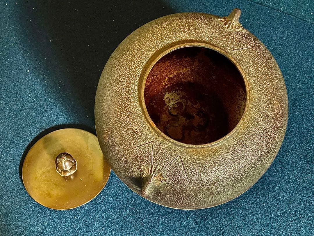 母」 丸釜 海老鐶付 釜師 辰敏 共箱 黄布 炉釜