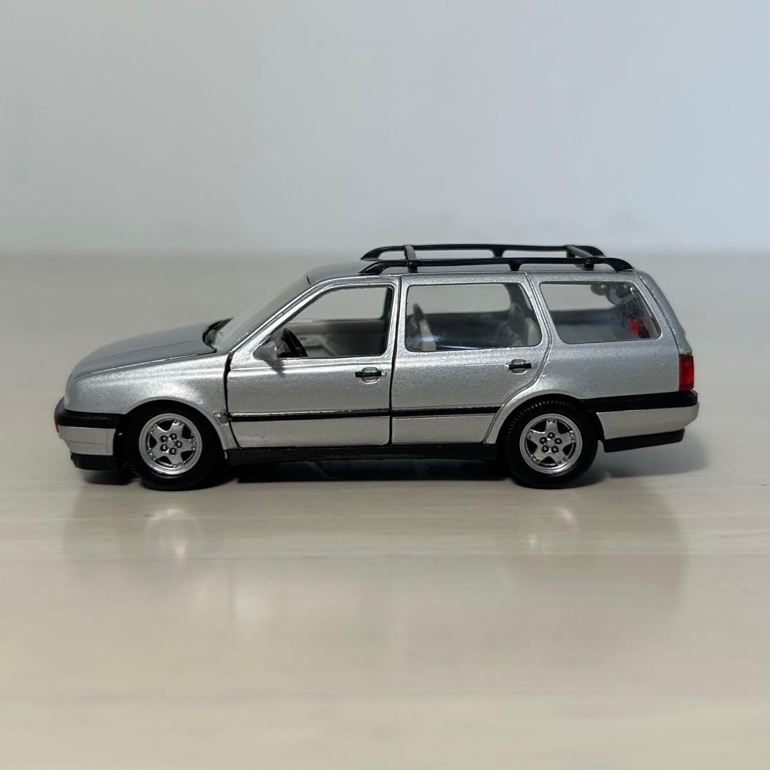 フォルクスワーゲン ゴルフ ヴァリアント　1993 Silver