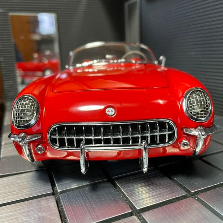 激レア入手困難！未展示品 オートアート 1/18 シボレー コルベット 1954