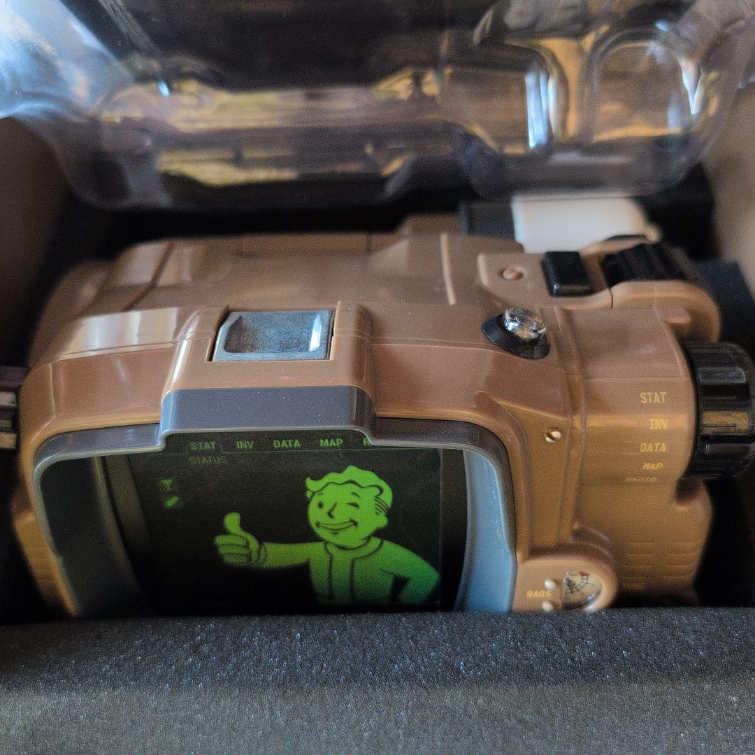 ゲームキャラクター fallout pipboy3000 Edition