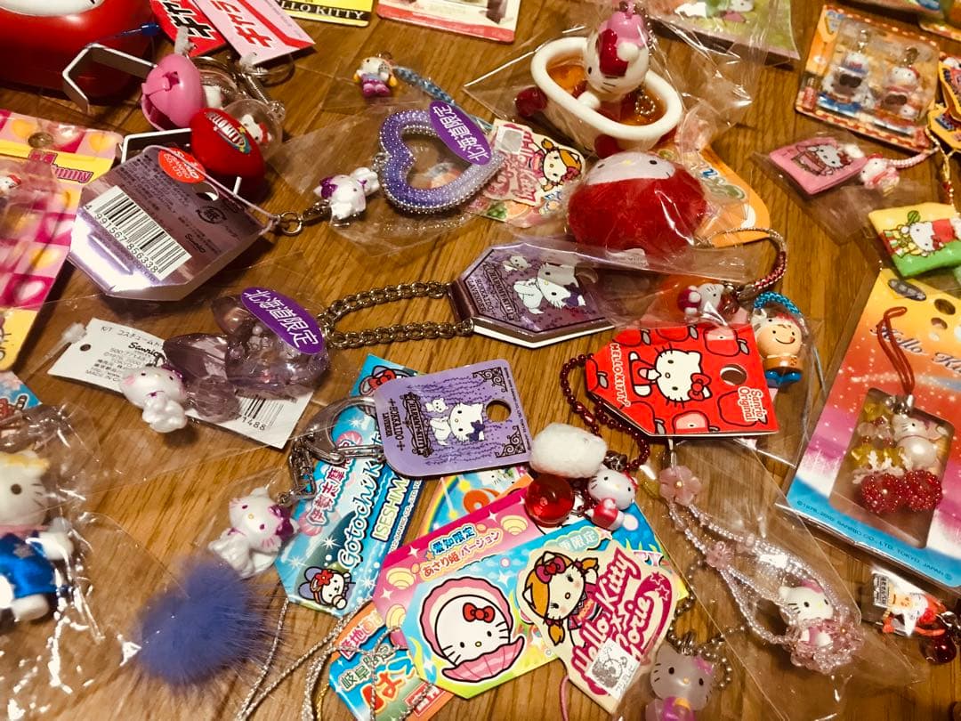 ハローキティ 超大量 ご当地＆コラボ 他 ストラップ