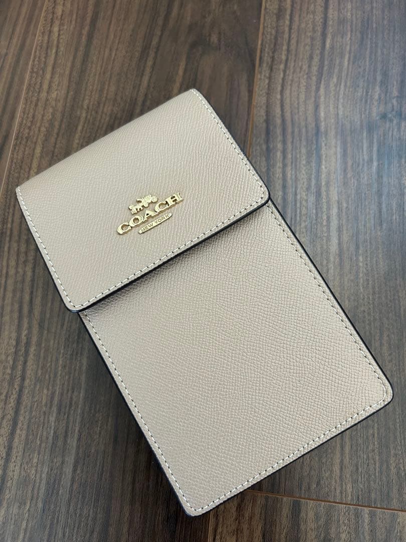 COACH スマホショルダーバッグ ベージュ超美品！！