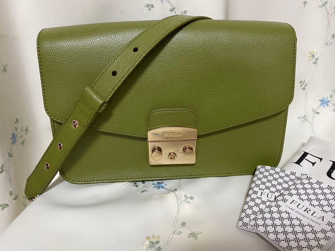 FURLA ショルダーバッグ レザー 保存袋付き