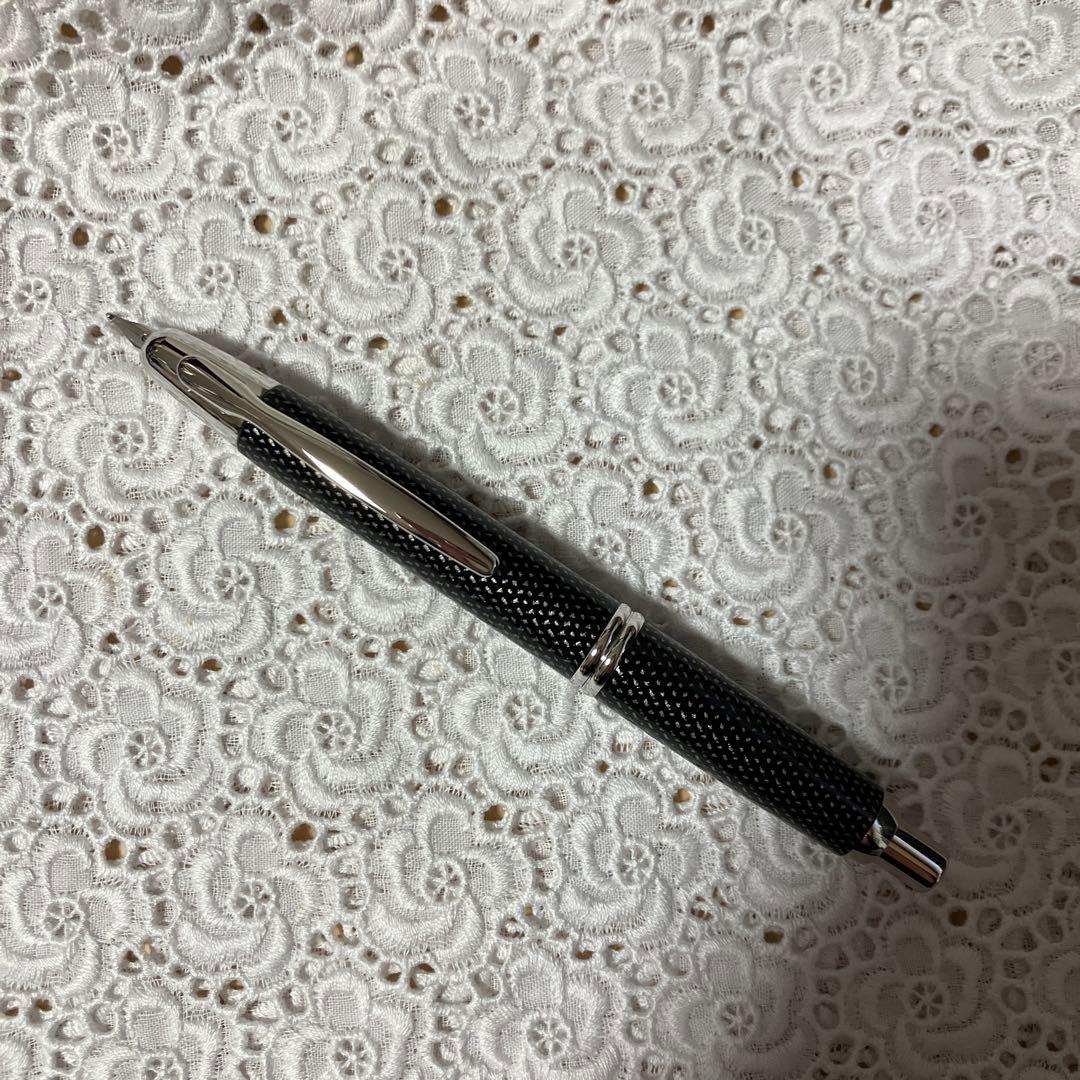 万年筆 キャップレス絣 ブラック B（太字）