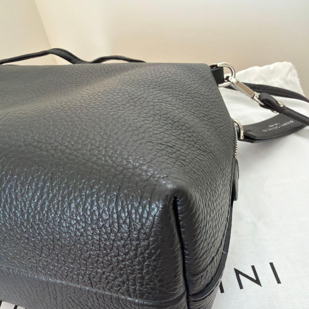 【美品】GIANNI CHIARINI アリファ M 黒 公式価格39,600円