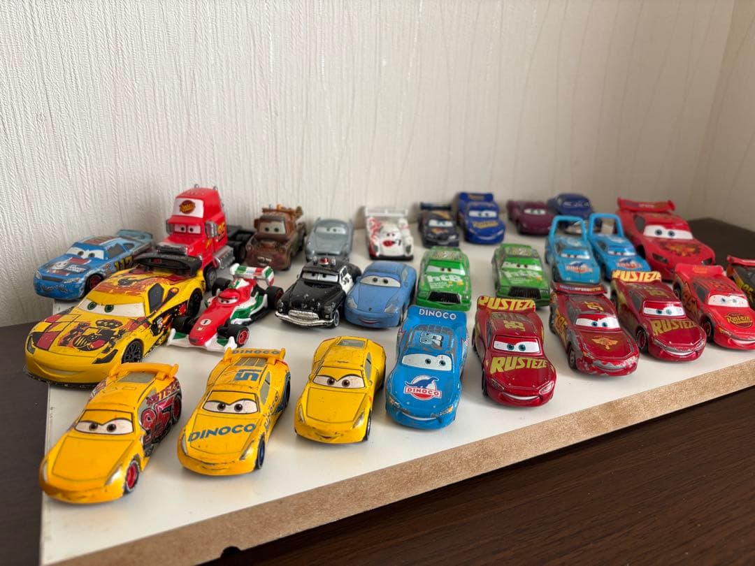 【カーズ トミカ27台セット】