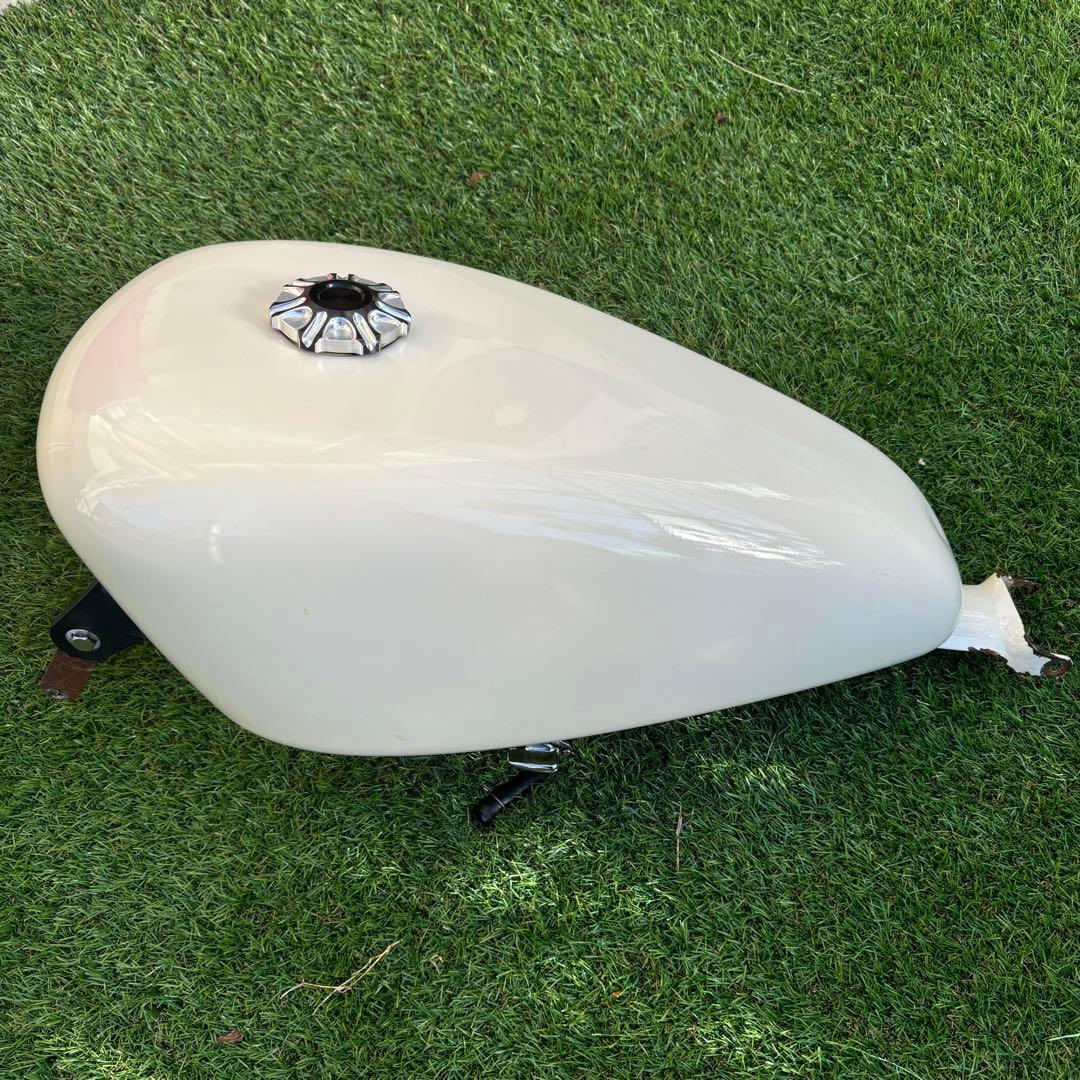 ⭐️ハーレー⭐️タンク 48? 約12L バルカンから取り外し