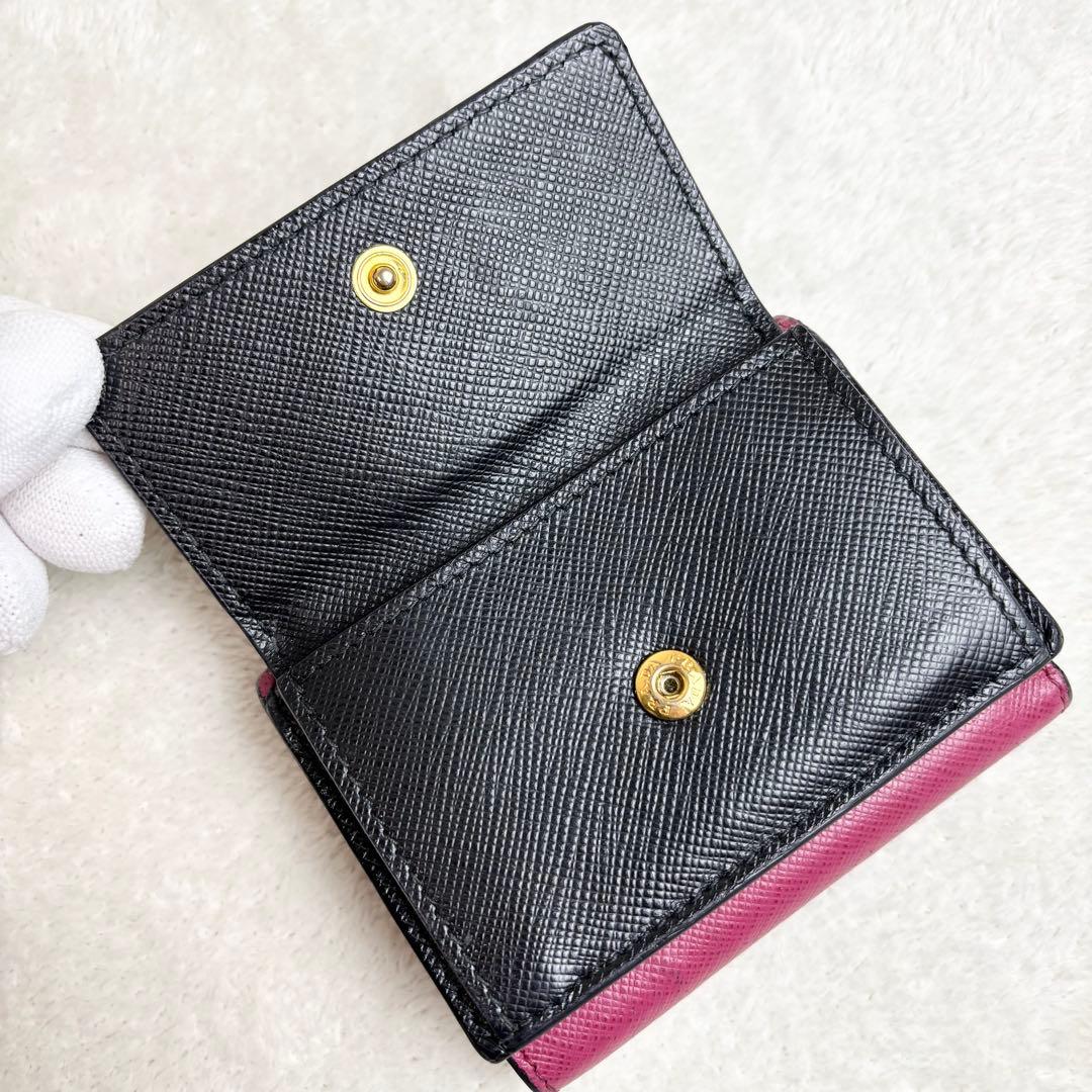 【希少✨】PRADA 三つ折り財布 バイカラー サフィアーノレザー 黒 ピンク