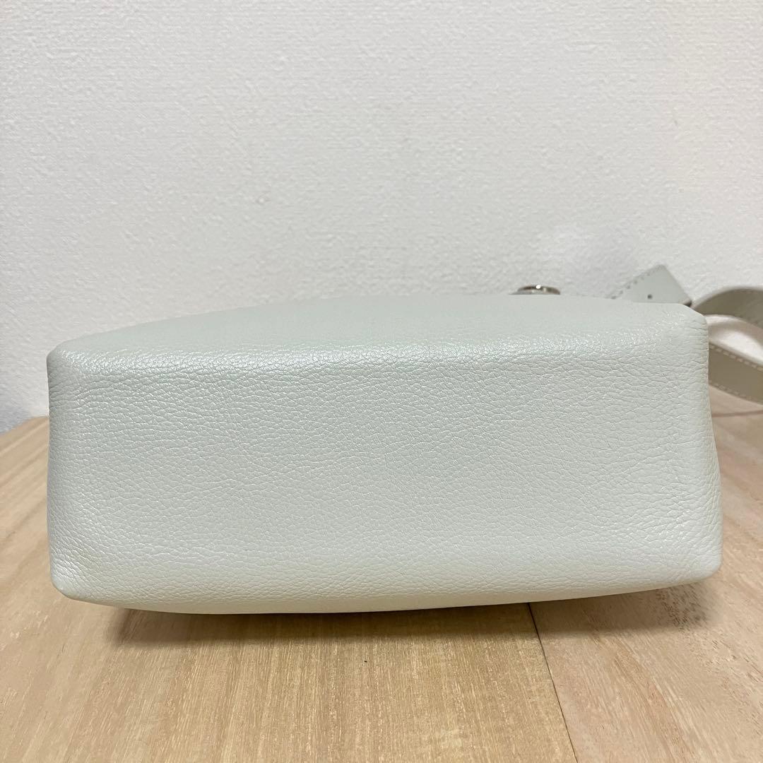 極美品✨【現行品】マザーハウス SORA M 2way ショルダー ホワイト