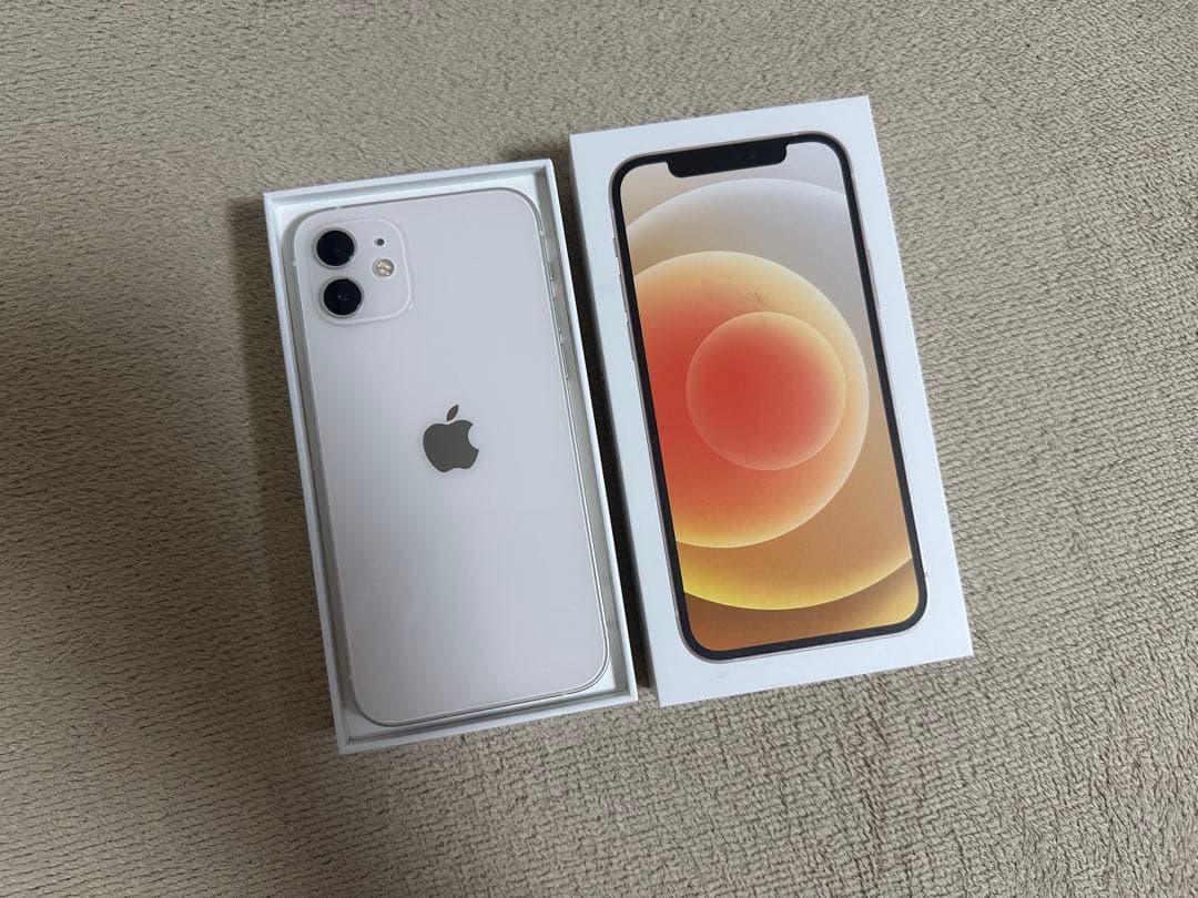 iPhone 12 ホワイト 本体 64GB 箱付き SIMフリー 付属品未使用