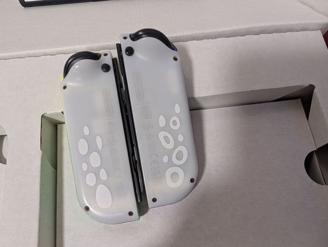 Nintendo Switch ジョイコンはスプラトゥーン