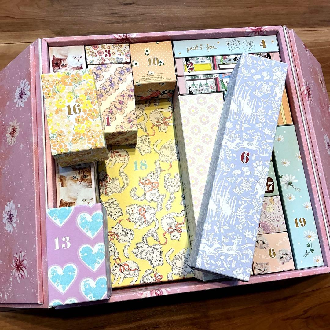 ポール & ジョー アドベントカレンダー　メイクアップ　クリスマスコフレ