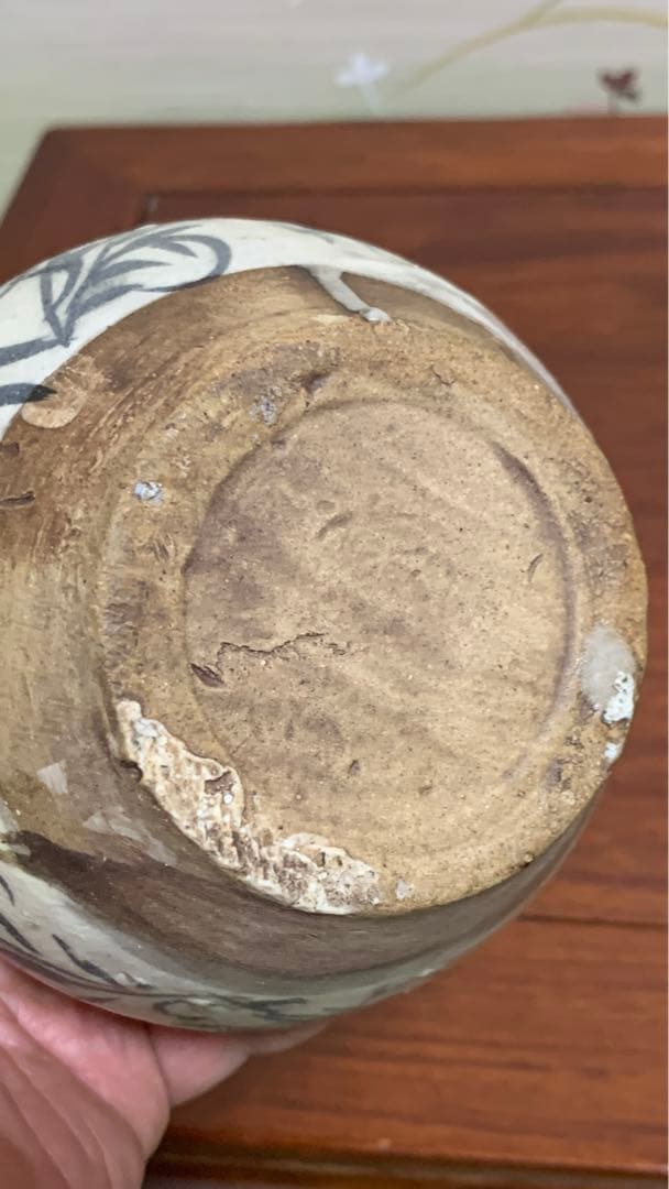 李朝？ 中国？ アンティーク白磁四耳草花紋壺 花瓶