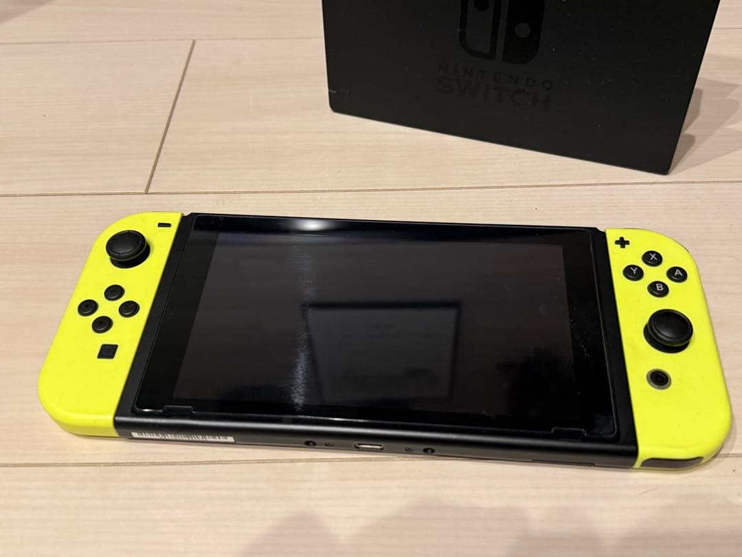Nintendo Switch 本体 イエロー　プロコンおまけ