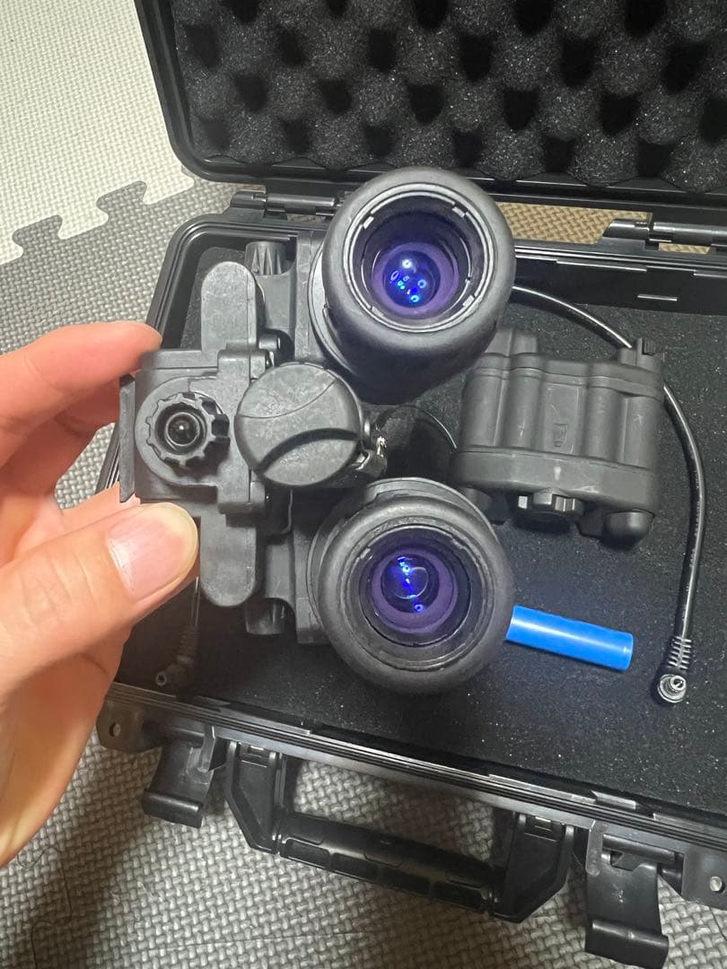 PVS-31 デジタルナイトビジョン 実動 IR 四角画面タイプ
