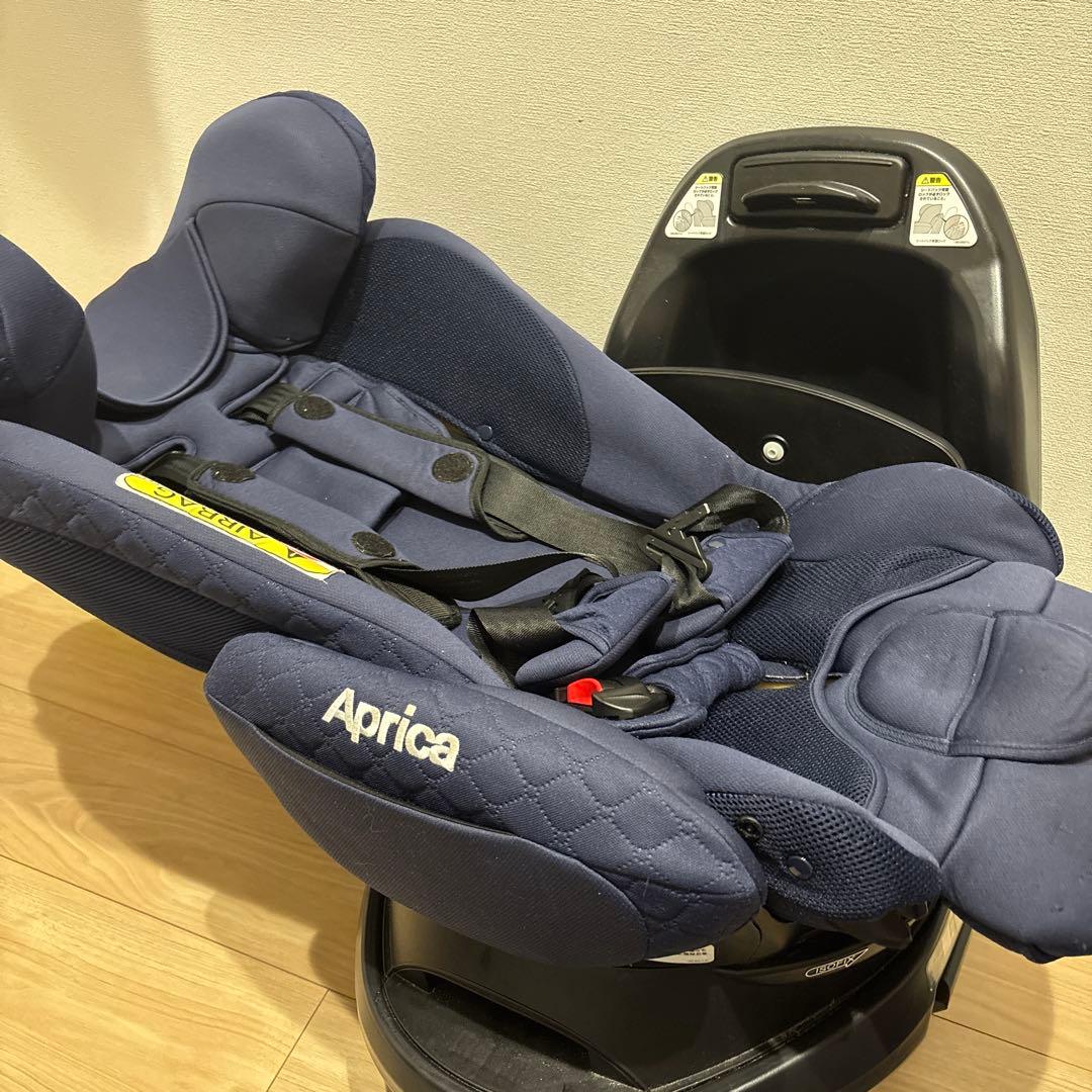 aprica フラディアグロウISOFIX 196-8N06-R