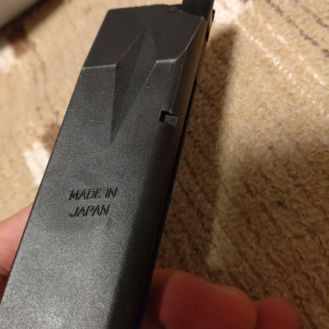 SIG SAUER P226 E2 GBB（予備マガジンとホルスター付）