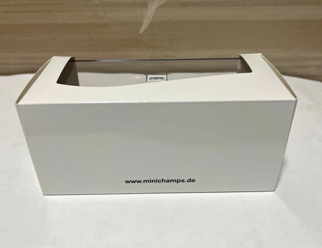 ミニチャンプス 1/43 ポルシェ 928 S 1978 グレーメタリック