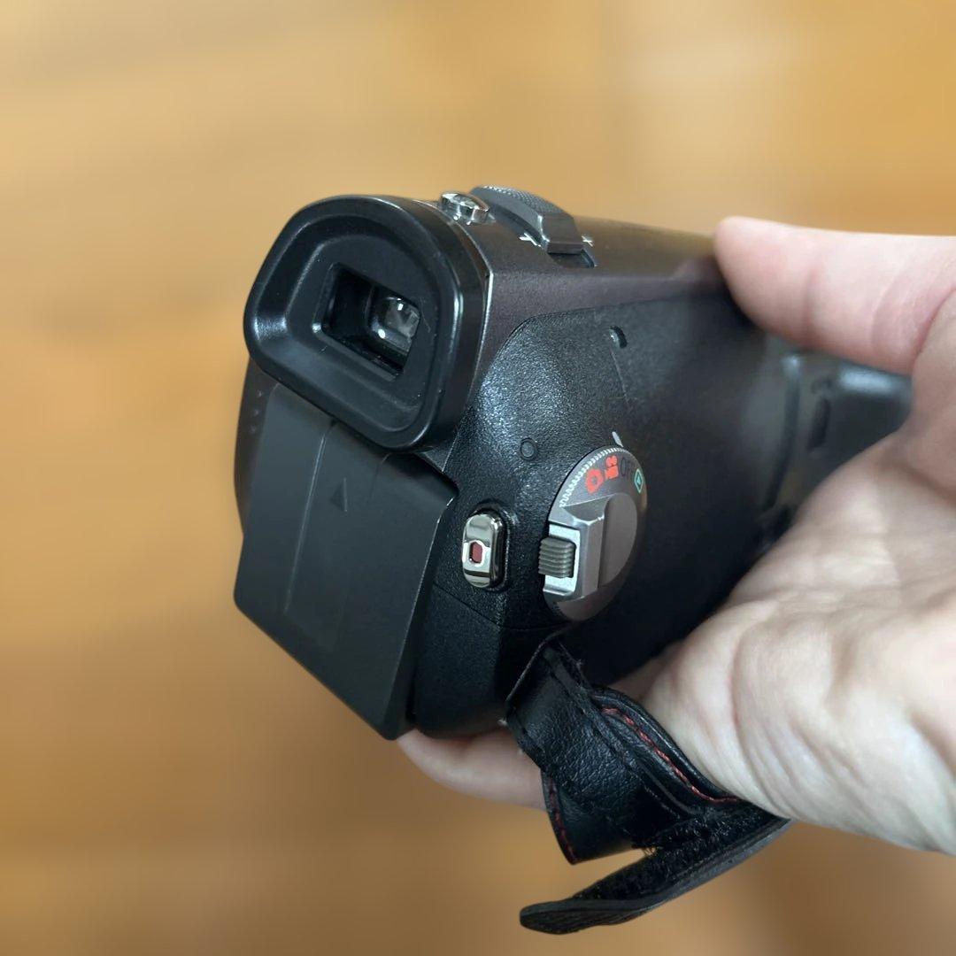 Panasonic HDC-TM350 ビデオカメラ