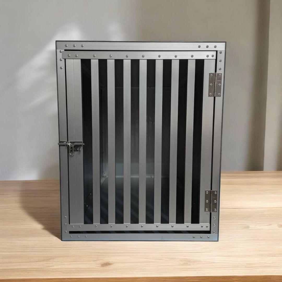 アルミドッグケージ ✳ 1頭用 幅45cm 奥行75cm 高さ55cm 車載用 - メルカリ