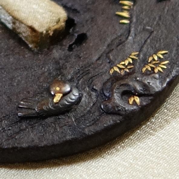 【金銀銅象嵌 鴛鴦図鍔】(鍔箱付き) 鍔 鐔 鉄地 刀装具 日本刀 武具 骨董