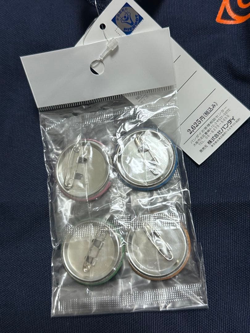 激レア　NARUTO ナルト　トートバッグ＆缶バッジ　サスケ　サクラ　カカシ