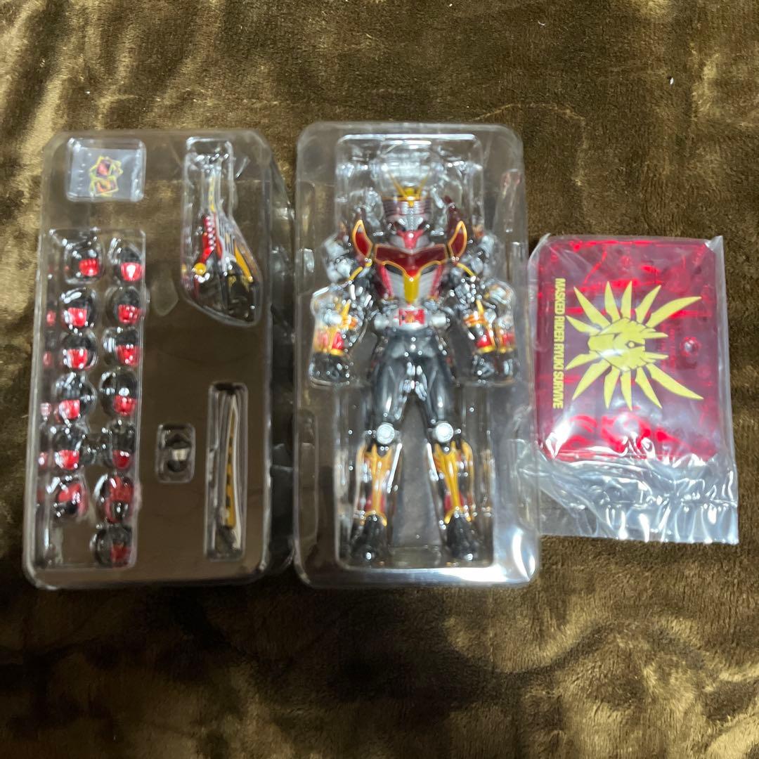 S.H.Figuarts 仮面ライダー　龍騎サバイブ＆ナイトサバイブ　極美品