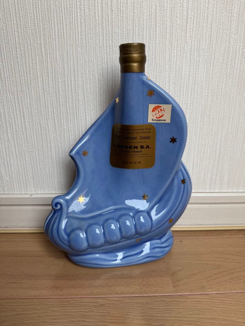 未開栓 LARSEN ラーセン コニャック INVINCIBLE 陶器ボトル