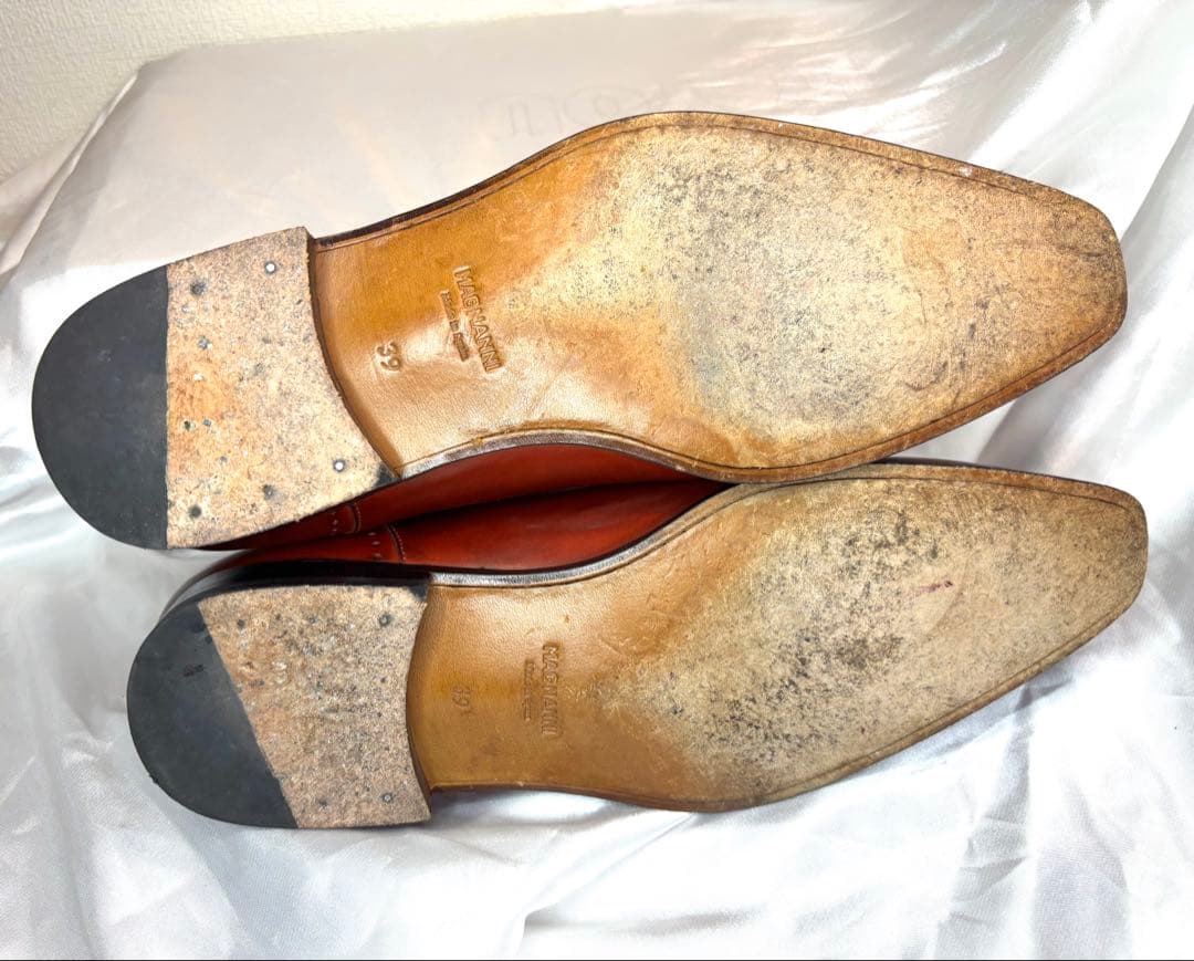 MAGNANNI マグナーニ　プレーントゥ　赤茶　EU39(25相当)