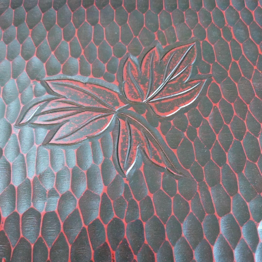 鎌倉彫 乱れ箱 牡丹 亀甲 2箱 木製 衣裳箱 入れ子 レトロ 着物ケース